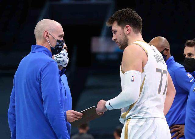 卢卡魔法再现！东契奇神奇绝杀 连詹皇都不淡定了