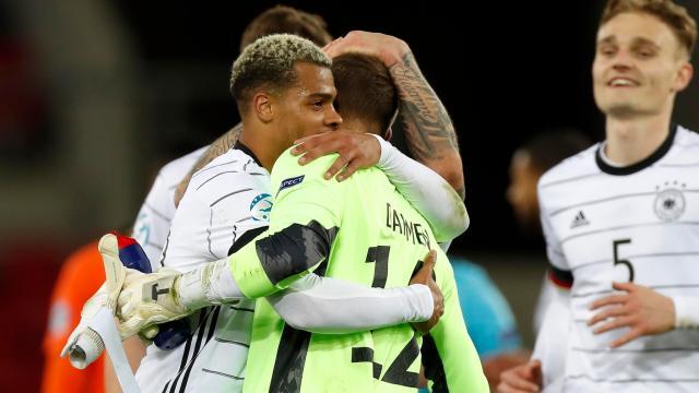 开云体育-门将送礼队友争气,斗志昂扬的德国U21错误中成长